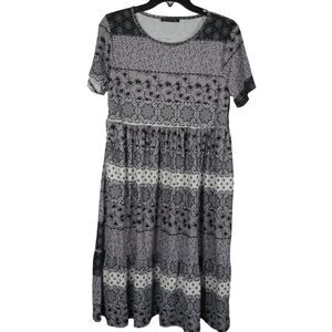 Women's Black & White Printed Short Sleeve Dress M